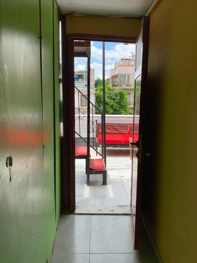 Kaki Hostel Istanbul Bagian luar foto